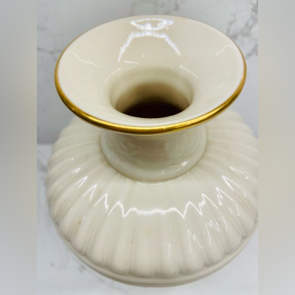 Vintage Lenox Athenian Collection Porcelain 9 Inch vase - Picture 3 of 4